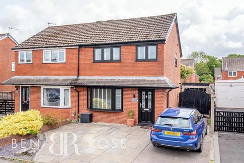 Riverside Avenue, Farington Moss... 3 bed semi