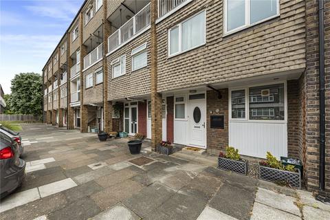 Riverpark Gardens, Bromley, BR2 2 bed apartment for sale