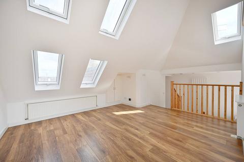 Fairlawn Grove, Chiswick, London, W4 2 bed flat for sale