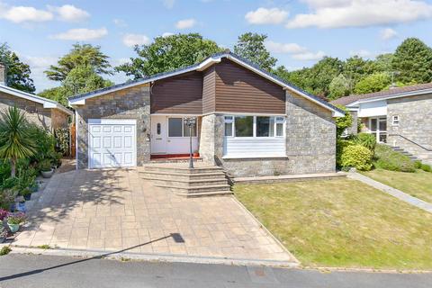 Chatsworth Avenue, Shanklin PO37 3 bed detached bungalow for sale