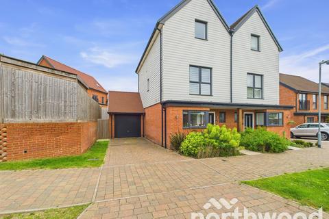 Woodland Rise, Chilmington Green... 3 bed semi
