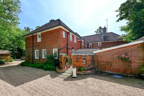 Stockton Avenue, Hampshire GU51 2 bed apartment for sale