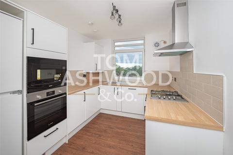 Valebrook, Park Avenue, Ilford, IG1 2 bed apartment for sale