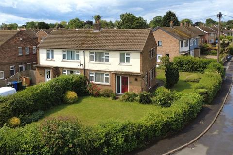Vine Road, Doncaster DN11 3 bed semi