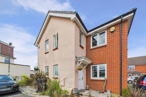 Sanders Close, Bristol BS3 2 bed terraced house for sale