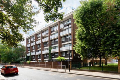 Ramsey Street, London 3 bed maisonette for sale