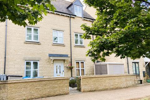 Ash Avenue, Carterton, Oxfordshire, OX18 4 bed end of terrace house for sale