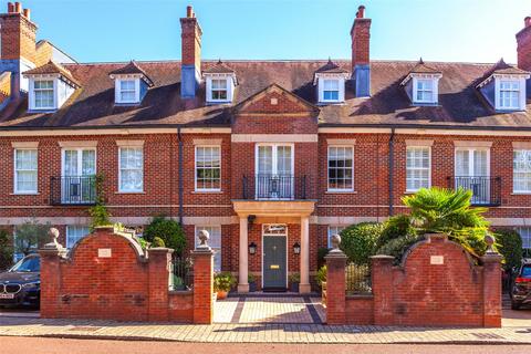 Wethered Park, Buckinghamshire SL7 4 bed terraced house for sale