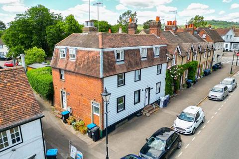 High Street, Godstone 3 bed terraced house for sale