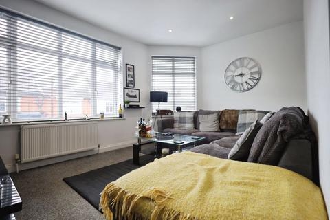 Charminster Road, Bournemouth BH8 2 bed apartment for sale