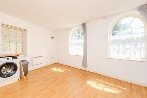 The Heights, Rochester ME1 1 bed ground floor flat for sale