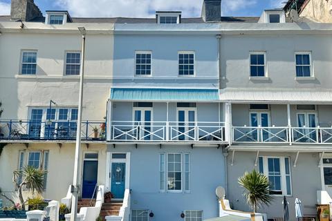 Wellington Terrace, Sandgate CT20 1 bed apartment for sale