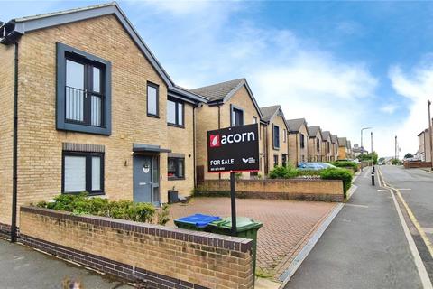 Pinnacle Hill, Bexleyheath 6 bed detached house for sale