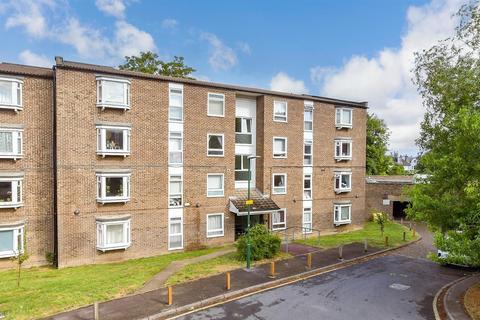 Ambleside Gardens, Sutton, Surrey 2 bed apartment for sale