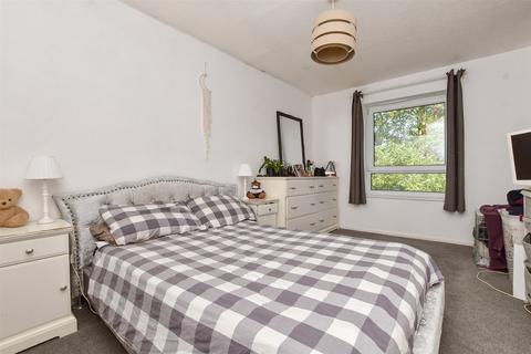 Ambleside Gardens, Sutton SM2 2 bed apartment for sale