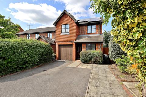 Hoebrook Close, Woking, Surrey... 3 bed detached house for sale