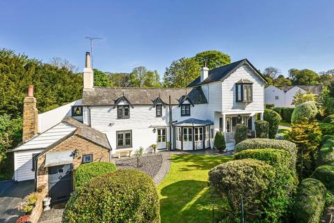 Liverpool Road, Walmer, Deal, CT14 4 bed detached house for sale