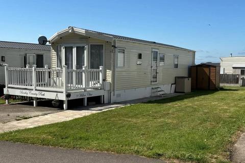 Flag Hill, Great Bentley, Colchester... 2 bed static caravan for sale