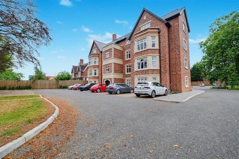 Warwick Road, Coventry CV3 2 bed apartment for sale
