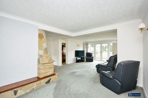 Bourne End, Hornchurch 3 bed semi