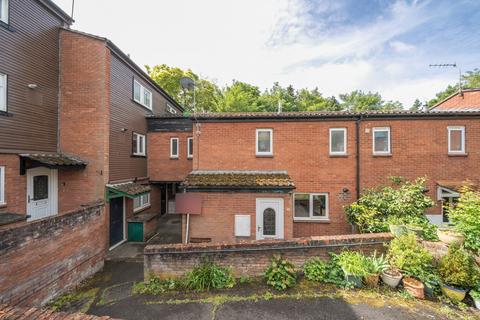 Myrtleside Close, Northwood 3 bed terraced house for sale