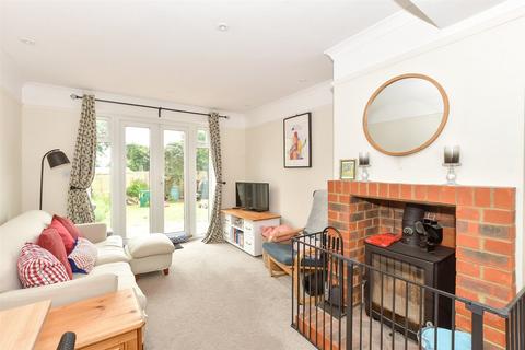 Gordon Road, Buxted, Uckfield, East... 3 bed semi