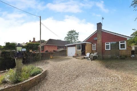 Buckskin Lane, Basingstoke, Hampshire 3 bed bungalow for sale