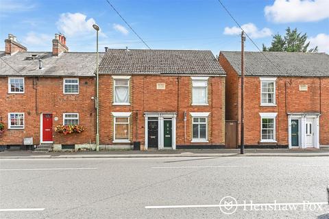 Winchester Road, Romsey Town Centre... 3 bed terraced house for sale