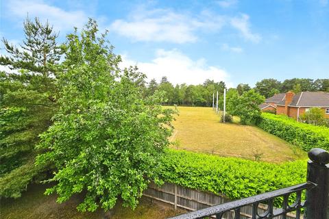 Kensington Court, Turners Avenue, Fleet 2 bed apartment for sale