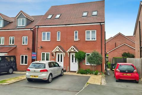 Bolehyde Close, Swindon SN3 3 bed semi