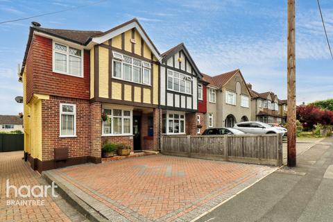 Orchard Drive, Braintree 3 bed semi