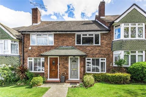 Sterling Avenue, Edgware HA8 2 bed flat for sale
