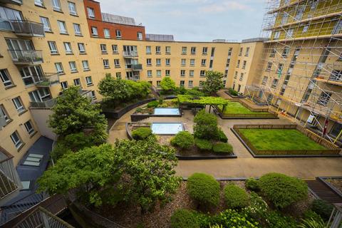 Buckler Court, Islington, London, N7 2 bed flat for sale