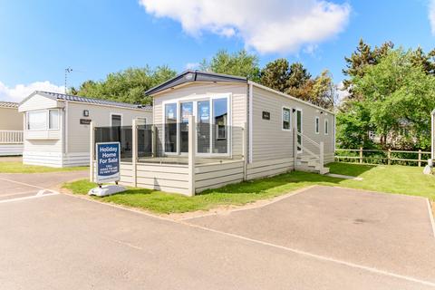 Coast Road, Corton 2 bed park home for sale
