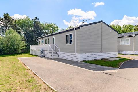 Coast Road, Corton 2 bed park home for sale