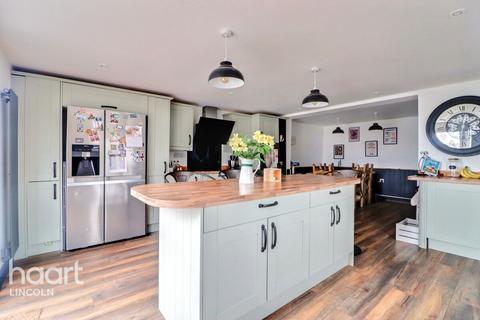 Anwick Fen, Sleaford 6 bed bungalow for sale