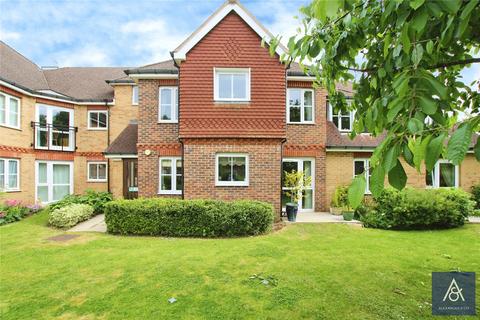 Buckingham Road, Northamptonshire NN13 1 bed apartment for sale
