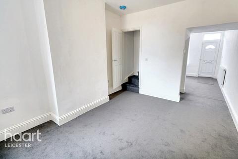 Pool Road, Leicester 2 bed terraced house for sale