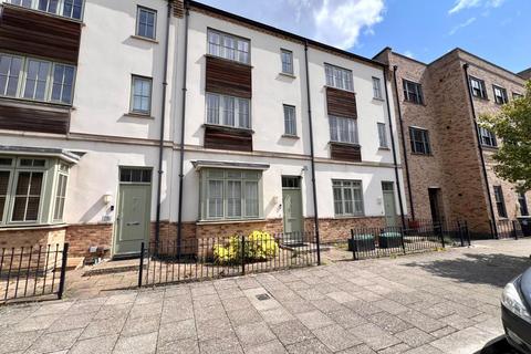 High Street, Upton, Northampton NN5 5 bed townhouse for sale