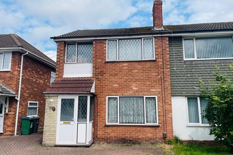 Manorford Avenue, West Bromwich, B71 3 bed semi