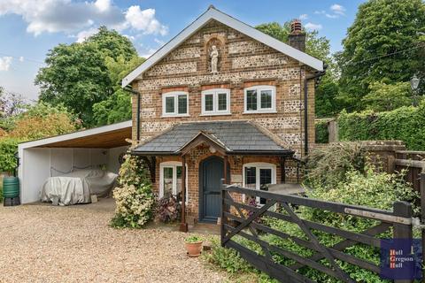 Dorchester Hill, Blandford Forum DT11 3 bed detached house for sale