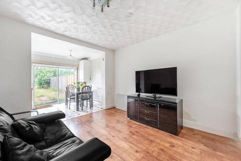 Princes Avenue, Kingsbury, London, NW9 4 bed terraced house for sale
