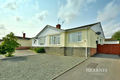 Dales Drive, Colehill, Dorset, BH21 2JT 2 bed bungalow for sale