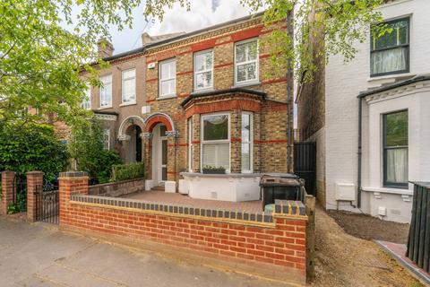 Melvin Road, Penge, London, SE20 5 bed semi