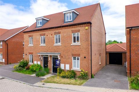 Braganza Drive, Staplehurst, Kent, TN12 3 bed semi