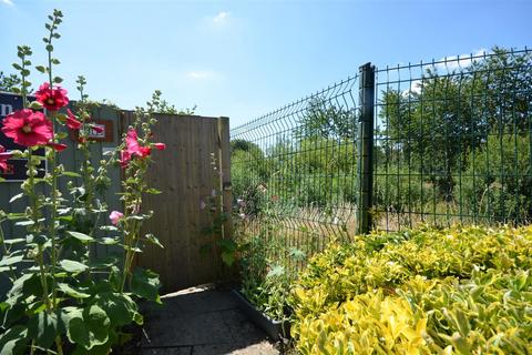Wren Place, Gillingham 5 bed townhouse for sale
