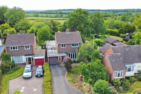 Kington, Worcester, WR7 3 bed detached house for sale
