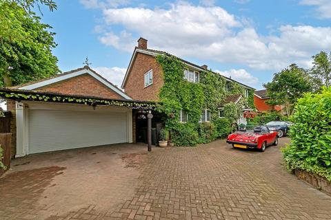 Northwood End Road, Haynes... 4 bed detached house for sale