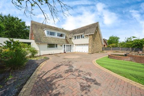 Ormskirk Road, Prescot L34 4 bed detached house for sale