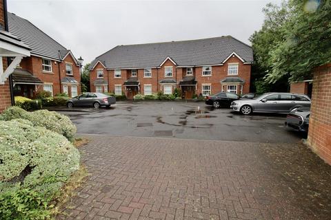 Carters Close, Birmingham B37 2 bed apartment for sale
